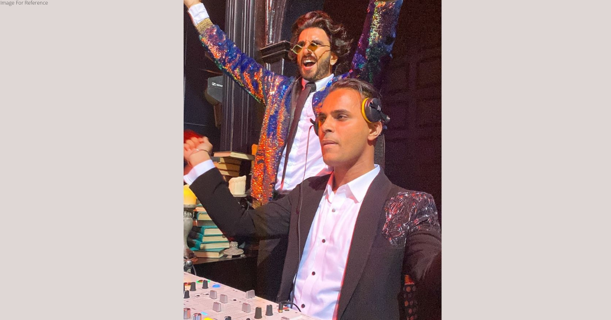 Renowned DJ Ganesh gets applauded by Karan Johar for setting the vibe for his 50th birthday bash!